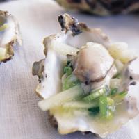 &Oslash;sters med wasabi og agurk